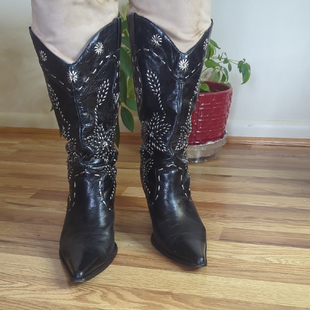 Bakers Black Western Embroidered Leather Boots Size 10